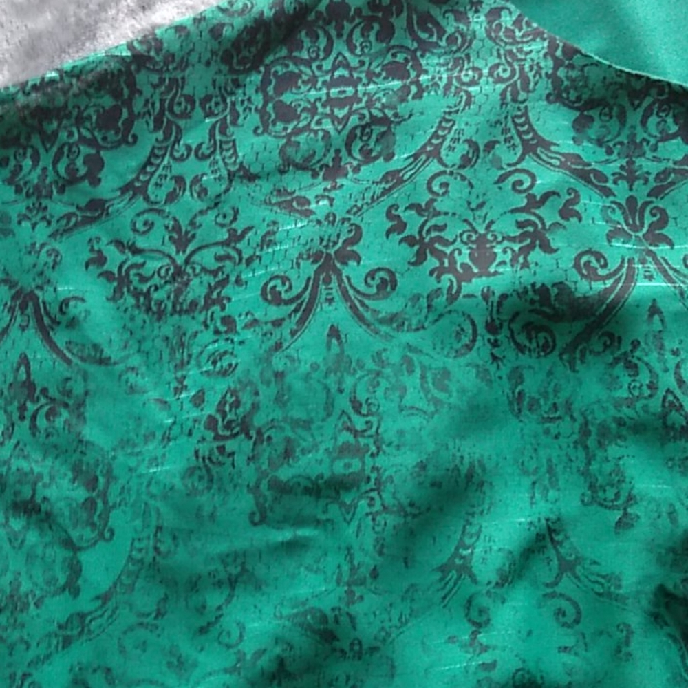 Green top - Picture 2 of 5